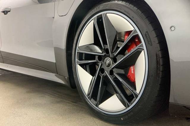 2023 Audi Rs E-tron Gt Carbon Vorsprung   440,00 kW