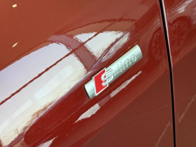 Audi A5 Avant 2.0 AUDI A5 Avant Edition 1 TFSI 204 PS S tronic