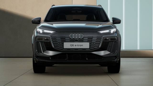 Audi Q6 e-tron AUDI Q6 SUV S line e-tron quattro 285,00 kW