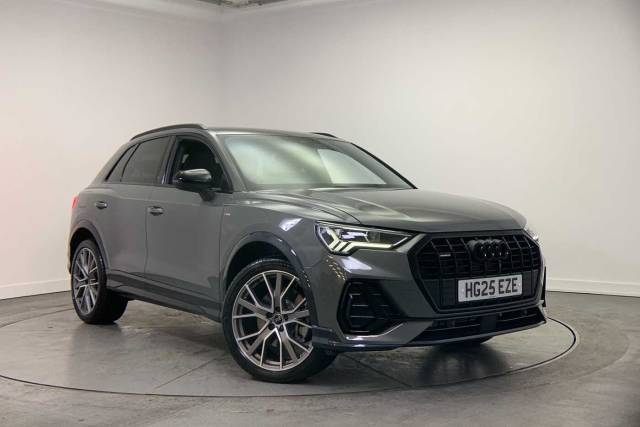 Audi Q3 Black Edition 40 TDI quattro 193 PS S tronic 4x4 vehicle Diesel Chronos grey, metallic