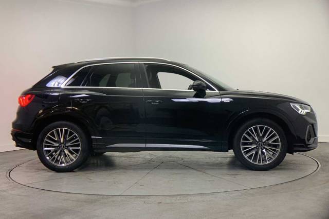 2021 Audi Q3 1.5 S line 35 TFSI  150 PS S tronic