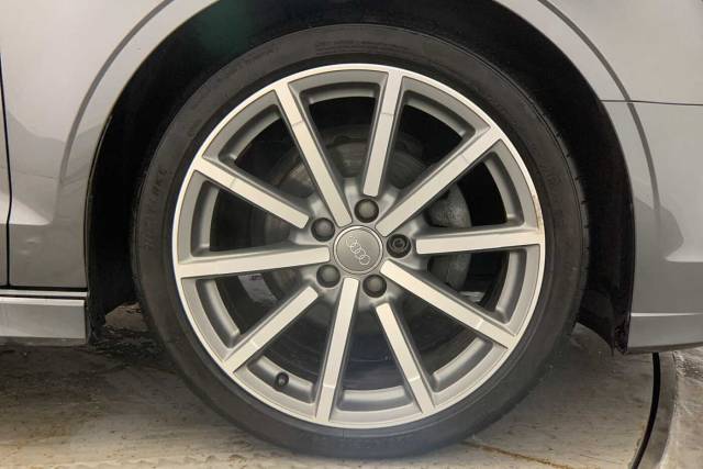 2018 Audi A3 Saloon Black Edition 1.5 TFSI cylinder on demand  150 PS S tronic