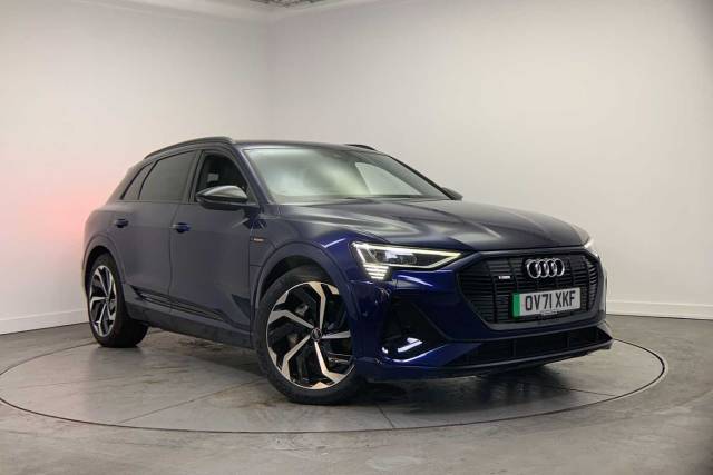 Audi E-tron Black Edition 50 quattro 230,00 kW 4x4 vehicle Electric Navarra Blue Metallic