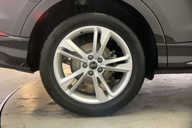 2024 Audi Q3 1.5 S line 35 TFSI  150 PS S tronic