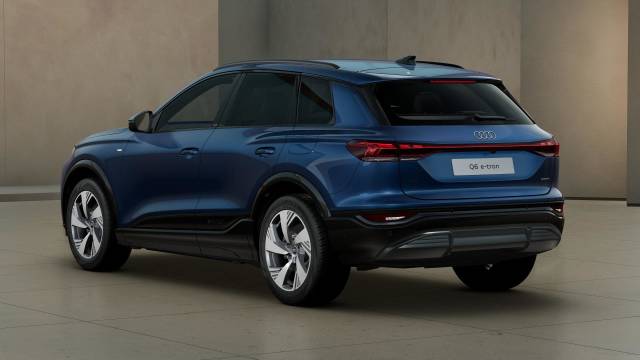 Audi Q6 e-tron AUDI Q6 SUV S line e-tron quattro 285,00 kW