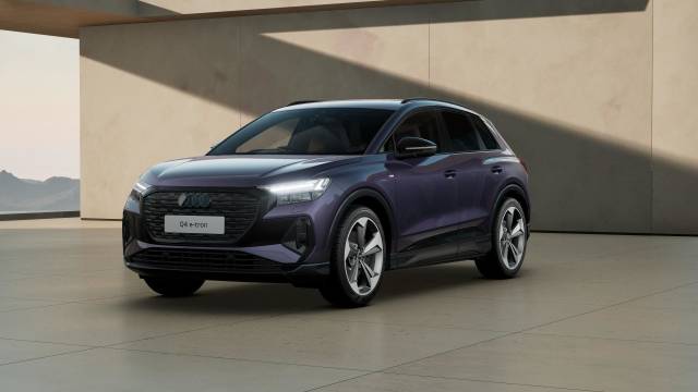Audi Q4 e-tron AUDI Q4 Black Edition 45 e-tron 210,00 kW SUV Electric Aurora violet, metallic