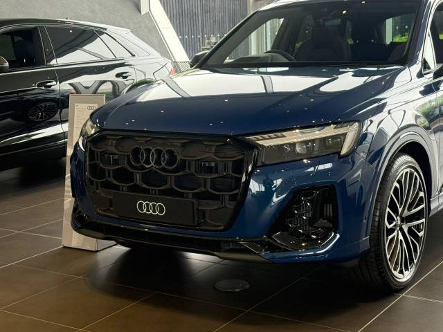 Audi Q7 3.0 AUDI Q7 SUV Vorsprung 55 TFSI quattro 340 PS tiptronic