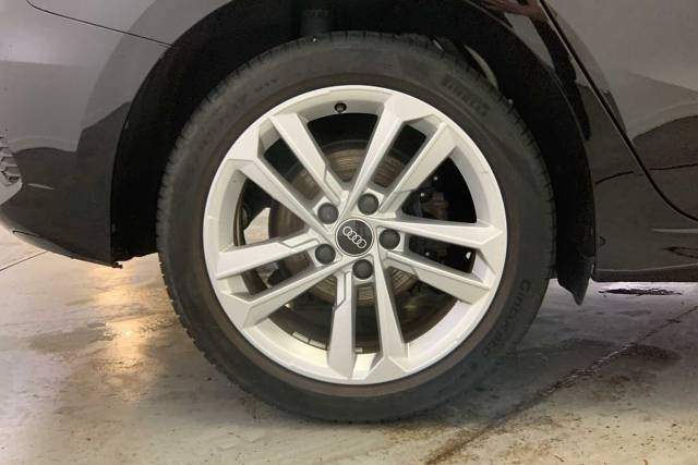 2021 Audi A3 Sportback 1.5 Sport 35 TFSI  150 PS 6-speed