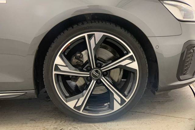 2024 Audi A4 Avant 2.0 Avant Black Edition 35 TDI  163 PS S tronic