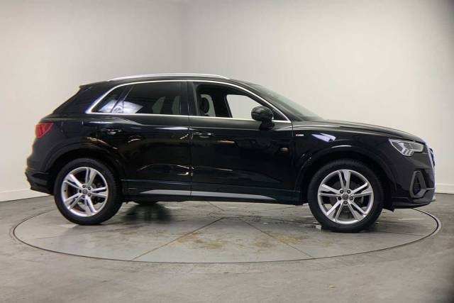 2019 Audi Q3 1.5 S line 35 TFSI  150 PS S tronic