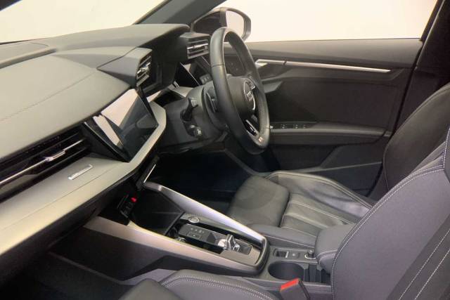 2021 Audi A3 Sportback 1.5 S line 35 TFSI  150 PS S tronic
