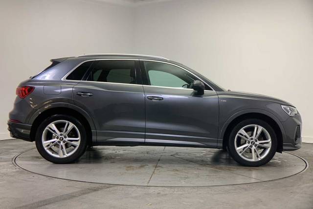 2021 Audi Q3 1.5 S line 35 TFSI  150 PS S tronic