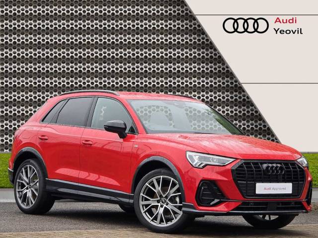 Audi Q3 Black Edition 35 TFSI  150 PS S tronic 4x4 vehicle Petrol Progressive Red Metallic
