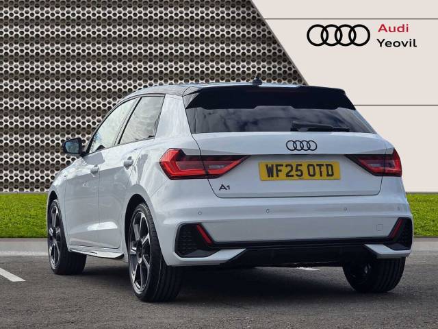 2025 Audi A1 Sportback Black Edition 25 TFSI  95 PS 5-speed