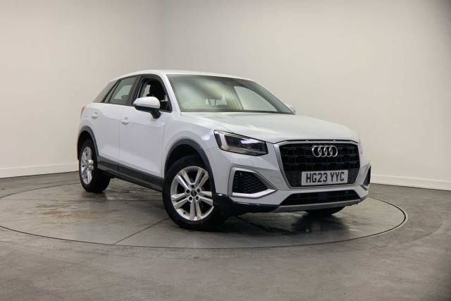 Audi Q2 1.5 Sport 35 TFSI  150 PS 6-speed Hatchback Petrol Glacier White Metallic