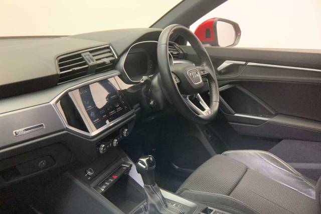 2020 Audi Q3 1.5 S line 35 TFSI  150 PS S tronic