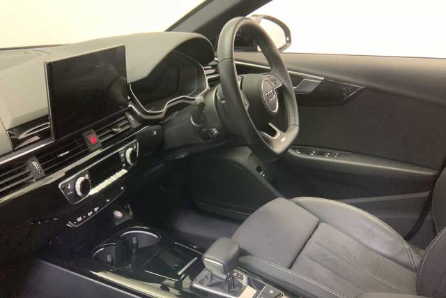 2024 Audi A4 Avant 2.0 Avant Black Edition 40 TFSI  204 PS S tronic