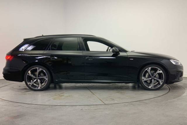 2024 Audi A4 Avant 2.0 Avant Black Edition 40 TFSI  204 PS S tronic