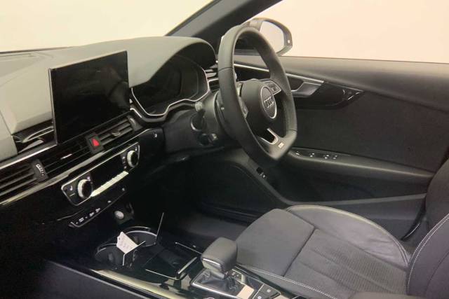 2024 Audi A4 Avant 2.0 Avant Black Edition 40 TFSI  204 PS S tronic