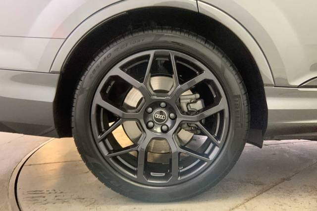 2024 Audi Q7 3.0 SUV  Black Edition 50 TDI quattro 286 PS tiptronic