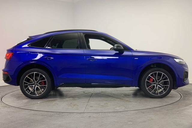 2022 Audi Q5 Sportback 2.0 Edition 1 40 TDI quattro 204 PS S tronic