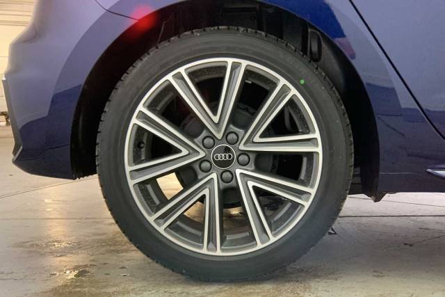 2024 Audi A1 Sportback 1.0 S line 25 TFSI  95 PS 5-speed