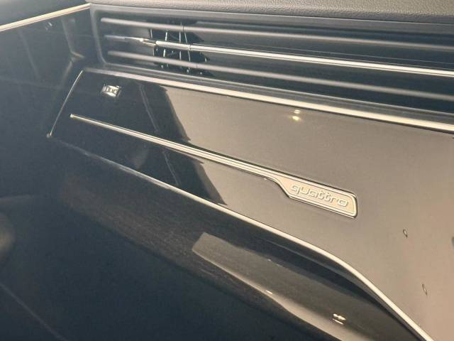2025 Audi Q7 3.0 AUDI Q7 SUV Black Edition 45 TDI quattro 231 PS tiptronic