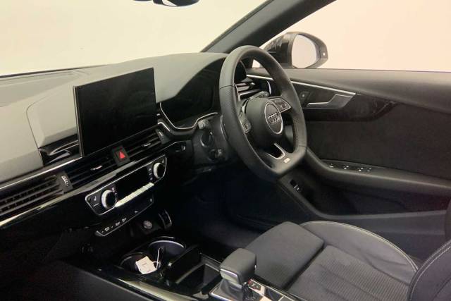 2024 Audi A4 Avant 2.0 Avant Black Edition 40 TFSI  204 PS S tronic