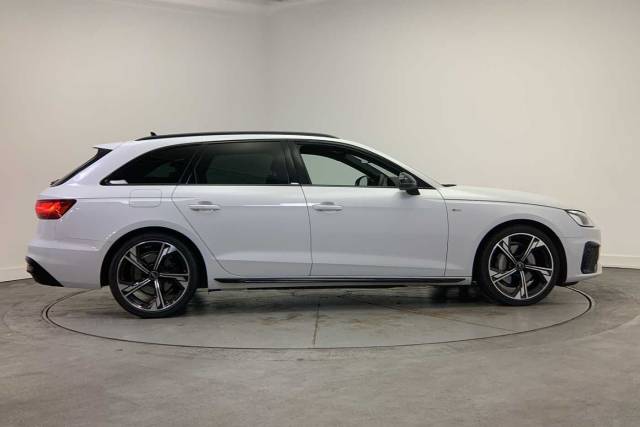 2024 Audi A4 Avant 2.0 Avant Black Edition 40 TFSI  204 PS S tronic