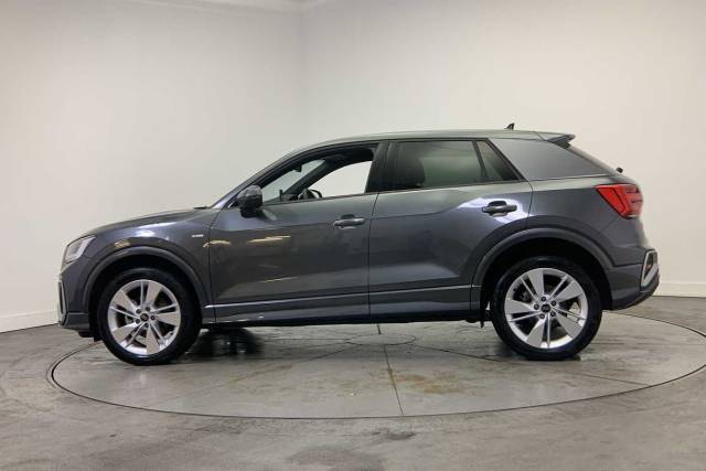 2024 Audi Q2 1.5 S line 35 TFSI  150 PS S tronic