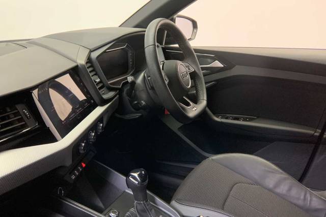 2024 Audi A1 Sportback 1.0 Black Edition 30 TFSI  116 PS S tronic