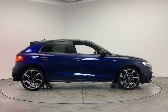 2024 Audi A1 Sportback 1.0 Black Edition 30 TFSI  116 PS S tronic