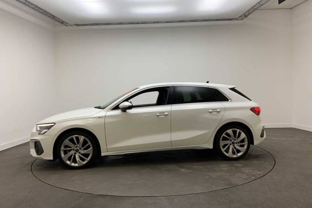 2020 Audi A3 Sportback 1.5 S line 35 TFSI  150 PS 6-speed