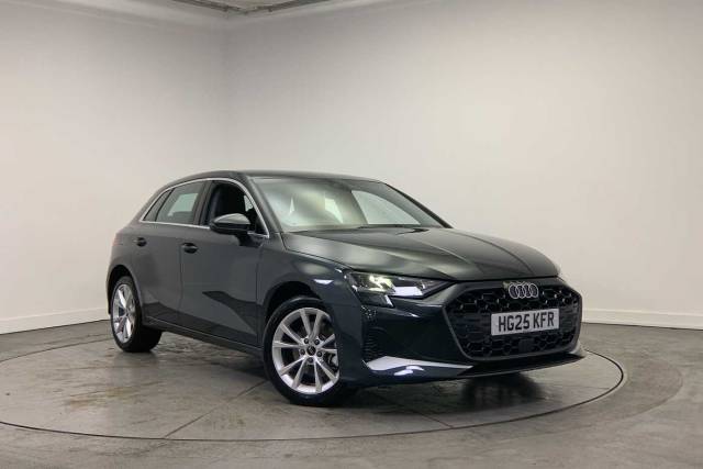 Audi A3 Sportback 1.5 Sport 40 TFSI e  204 PS S tronic Hatchback Hybrid Manhattan grey, metallic