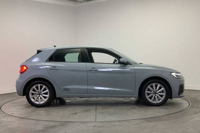 2024 Audi A1 Sportback 1.0 Sport 30 TFSI  110 PS S tronic