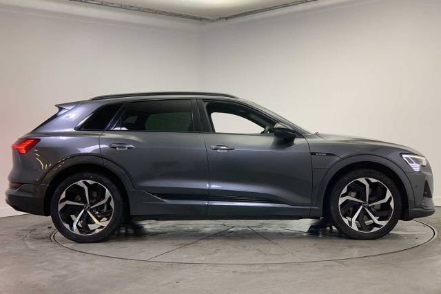 2022 Audi E-tron Black Edition 50 quattro 230,00 kW