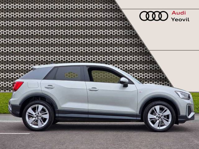 2024 Audi Q2 1.5 S line 35 TFSI  150 PS S tronic