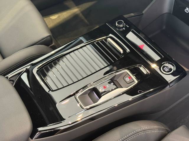 Audi Q6 e-tron AUDI Q6 SUV Sport e-tron performance 225,00 kW