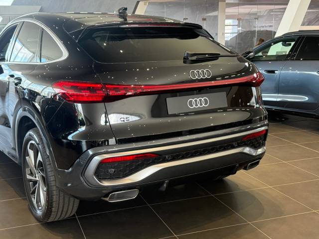 Audi Q5 Sportback AUDI Q5 Sportback S line TFSI quattro 204 PS S tronic