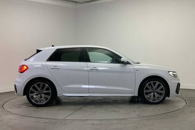 2024 Audi A1 Sportback 1.0 S line 30 TFSI  116 PS S tronic