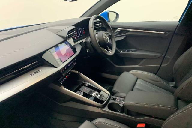 2021 Audi A3 Sportback 1.5 S line 35 TFSI  150 PS S tronic