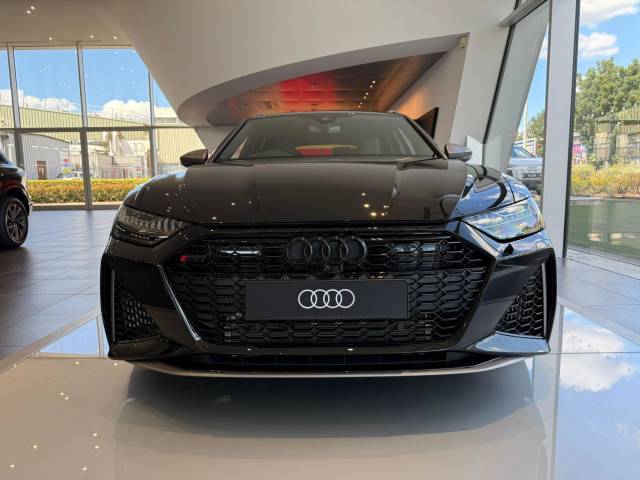Audi RS 6 Avant AUDI RS 6 Avant performance 630 PS tiptronic
