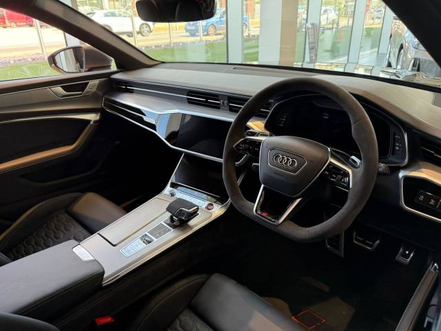 Audi RS 6 Avant AUDI RS 6 Avant performance 630 PS tiptronic