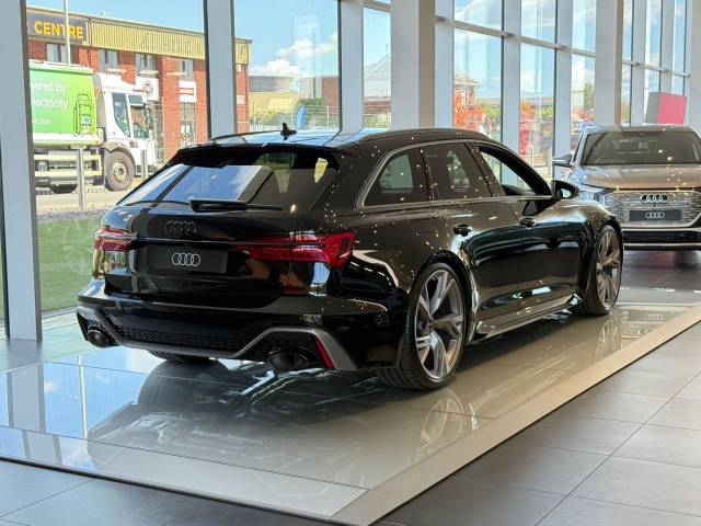 Audi RS 6 Avant AUDI RS 6 Avant performance 630 PS tiptronic