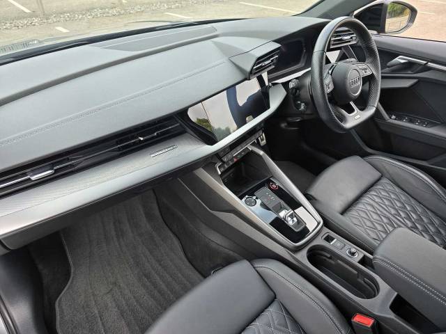 2023 Audi S3 Saloon 2.0 Black Edition TFSI  310 PS S tronic