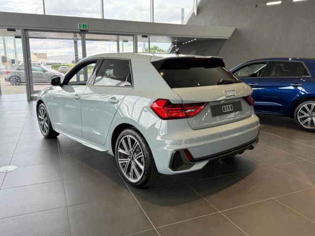2025 Audi A1 Sportback 1.0 AUDI A1 Sportback S line 30 TFSI 116 PS S tronic