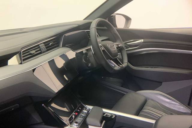 2024 Audi Q8 e-tron Sportback Black Edition 50 e-tron quattro 250,00 kW