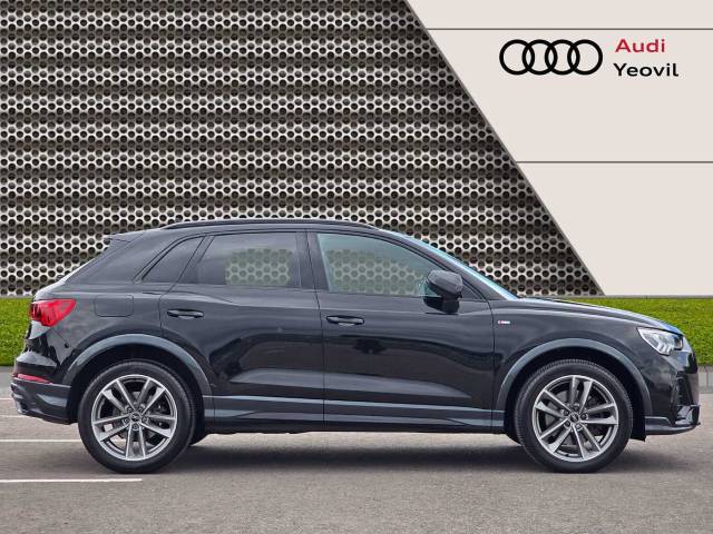 2022 Audi Q3 2.0 Black Edition 40 TDI quattro 200 PS S tronic