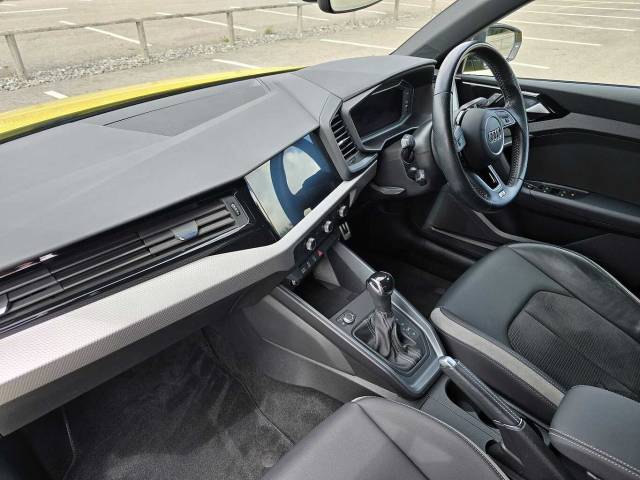 2020 Audi A1 Sportback 1.5 S line Contrast Edition 35 TFSI  150 PS S tronic