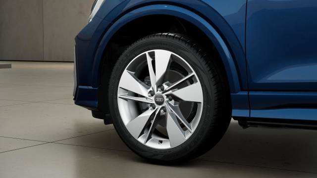 Audi Q2 AUDI Q2 S line 30 TFSI 116 PS 6-speed